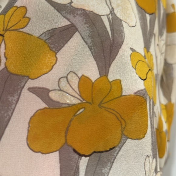 Ann Taylor Sleeveless Button Down - Picture 4 of 6